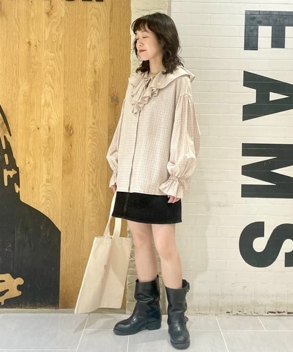 笠井 祐希さんの「BEAMS WOMEN｜チェック フリルカラー シャツ」を使ったコーディネート
