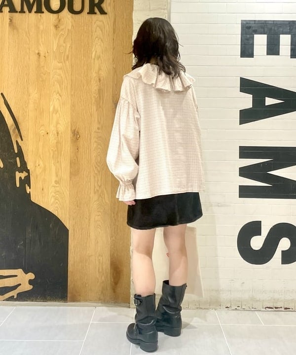 笠井 祐希さんの「BEAMS WOMEN｜チェック フリルカラー シャツ」を使ったコーディネート