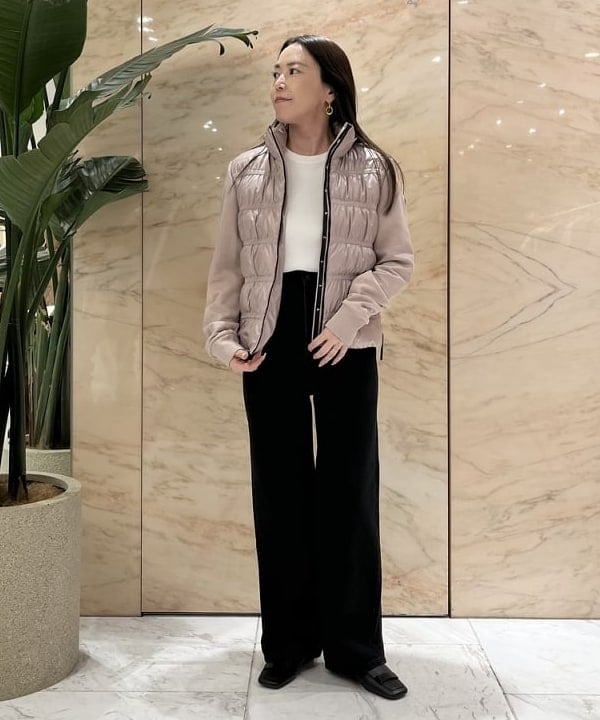 関 桂子さんの「BEAMS WOMEN｜スタイリスト佐藤佳菜子 × SLOANE × Demi-Luxe BEAMS / 別注 リブTシャツ」を使ったコーディネート