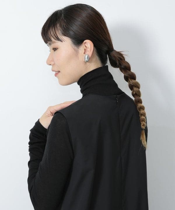 AONO SHIKAMAさんの「BEAMS WOMEN｜タフタ ティアード ワンピース」を使ったコーディネート