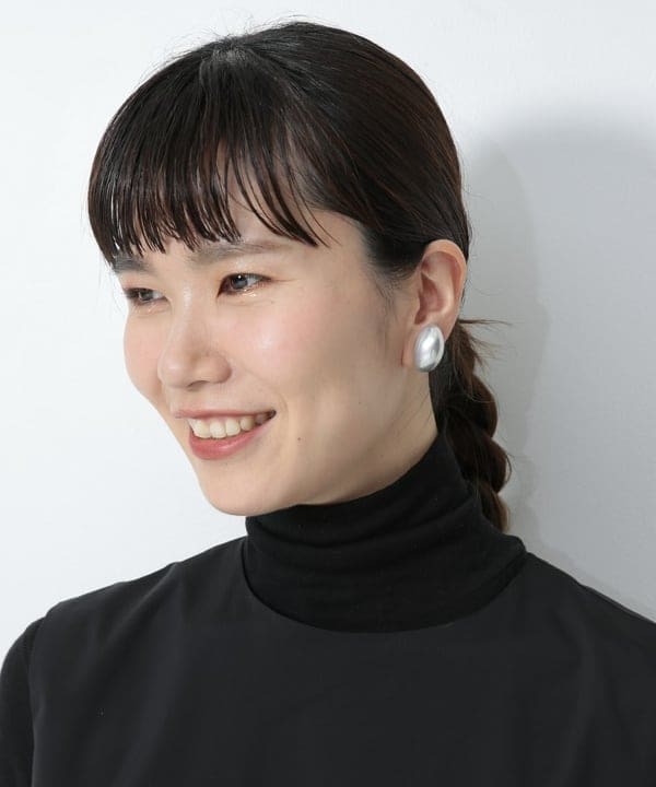 AONO SHIKAMAさんの「BEAMS WOMEN｜タフタ ティアード ワンピース」を使ったコーディネート