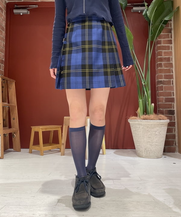 サカサイスズカさんの「BEAMS WOMEN｜シアー ハイソックス」を使ったコーディネート