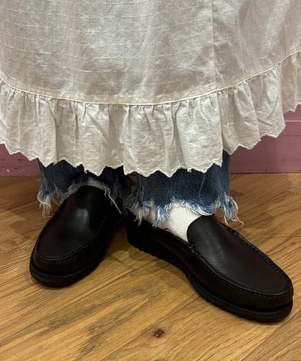 佐々木 南美さんの「BEAMS WOMEN｜RED CARD TOKYO / Leslie デニムパンツ」を使ったコーディネート