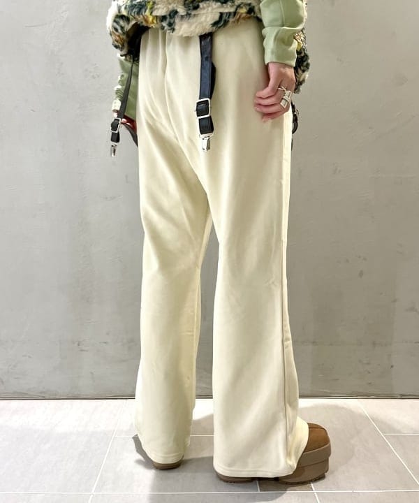 カタヤマ アヤさんの「BEAMS WOMEN｜ボウタイ ギャザー スリーブ Tシャツ」を使ったコーディネート