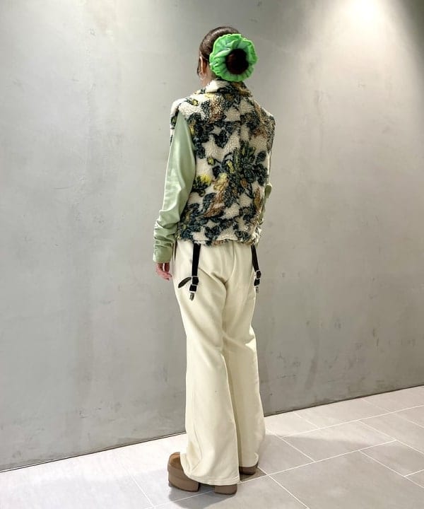 カタヤマ アヤさんの「BEAMS WOMEN｜ボウタイ ギャザー スリーブ Tシャツ」を使ったコーディネート