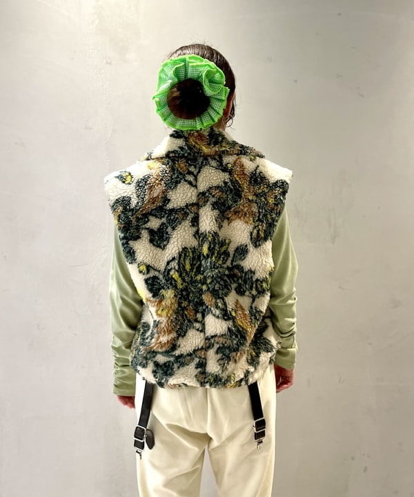 カタヤマ アヤさんの「BEAMS WOMEN｜ボウタイ ギャザー スリーブ Tシャツ」を使ったコーディネート