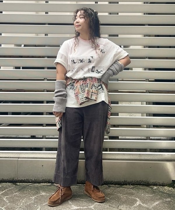 おとむさんの「BEAMS WOMEN｜ボーイ ベーシック Tシャツ」を使ったコーディネート