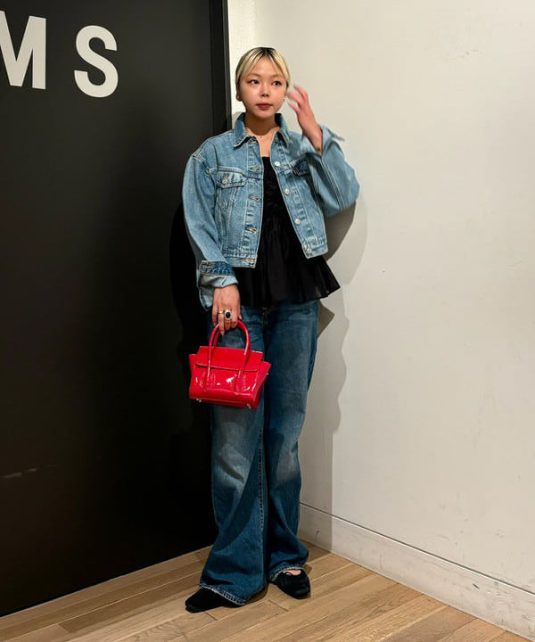 sakuraさんの「BEAMS WOMEN｜LEVI’S(R) / SHRUNKEN 90S TRUCKER」を使ったコーディネート