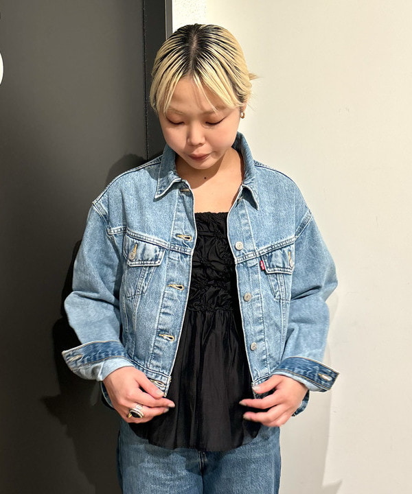 sakuraさんの「BEAMS WOMEN｜LEVI’S(R) / SHRUNKEN 90S TRUCKER」を使ったコーディネート