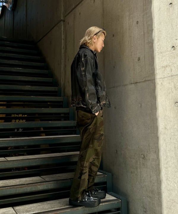 Ryohei Takataさんの「BEAMS WOMEN｜ユーズド加工 レザージップブルゾン」を使ったコーディネート