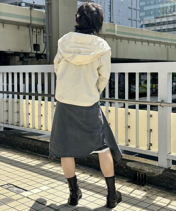 秋元 亮汰さんの「サイド ボタン アノラック」を使ったコーディネート