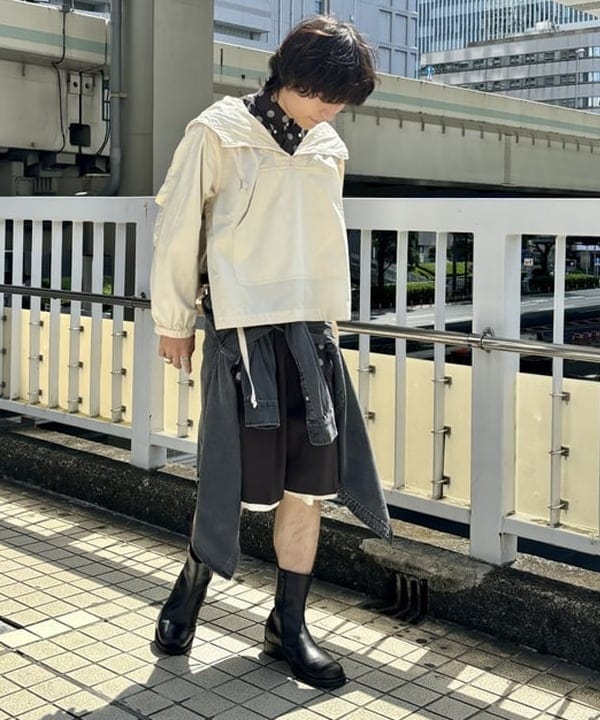 秋元 亮汰さんの「サイド ボタン アノラック」を使ったコーディネート