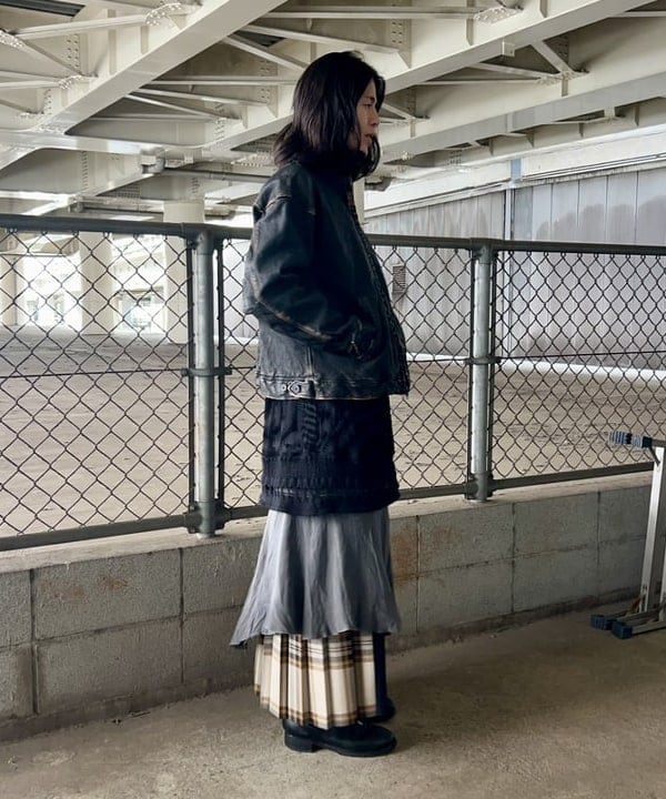 翔さんの「BEAMS WOMEN｜ユーズド加工 レザージップブルゾン」を使ったコーディネート