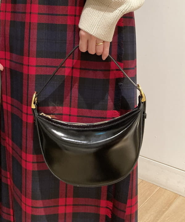 makita mikaさんの「BEAMS WOMEN｜【別注】O’NEIL OF DUBLIN / ウール イージー ロング チェック キルトスカート」を使ったコーディネート