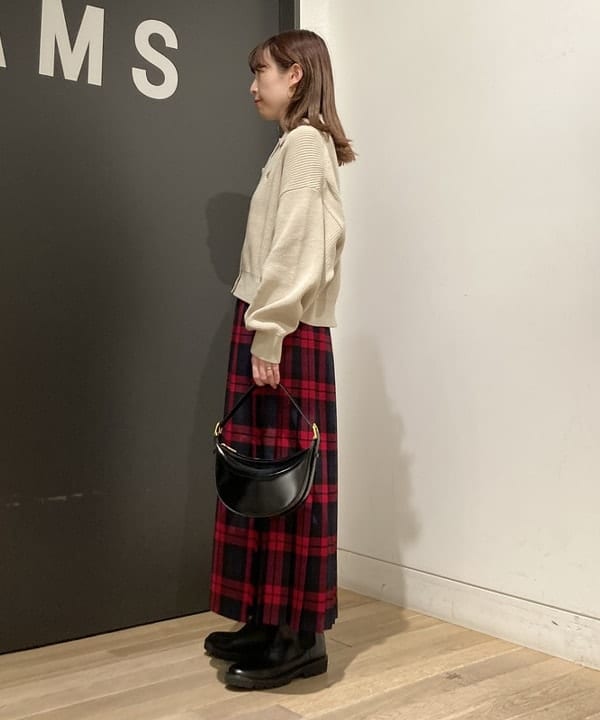 makita mikaさんの「BEAMS WOMEN｜【別注】O’NEIL OF DUBLIN / ウール イージー ロング チェック キルトスカート」を使ったコーディネート