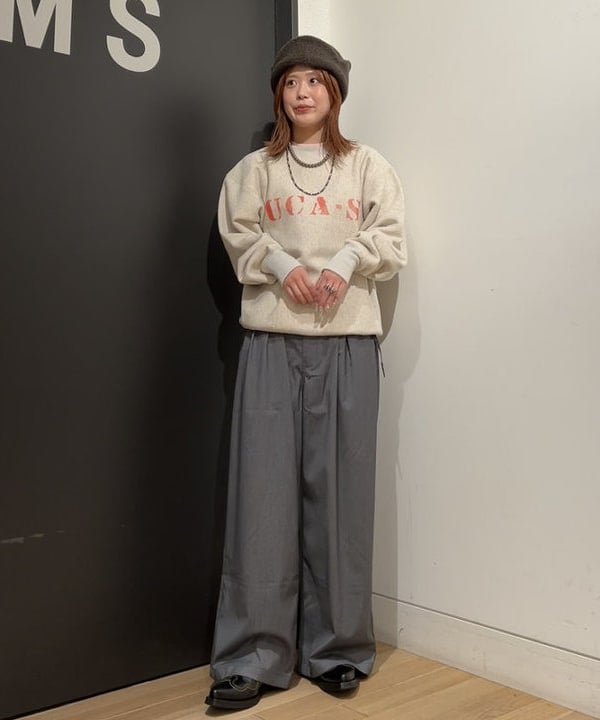 安藤 菜央さんの「BEAMS WOMEN｜Gramicci × BEAMS BOY / 別注 2プリーツ ワイド スラックス」を使ったコーディネート