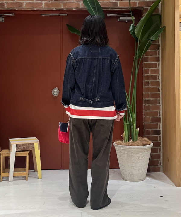 クロサワさんの「BEAMS WOMEN｜L.L.Bean × BEAMS PLUS ＆ BEAMS BOY / Deep Bottom Deluxe Boat and Tote Mini」を使ったコーディネート
