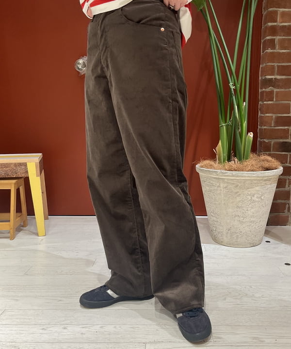 クロサワさんの「BEAMS WOMEN｜L.L.Bean × BEAMS PLUS ＆ BEAMS BOY / Deep Bottom Deluxe Boat and Tote Mini」を使ったコーディネート