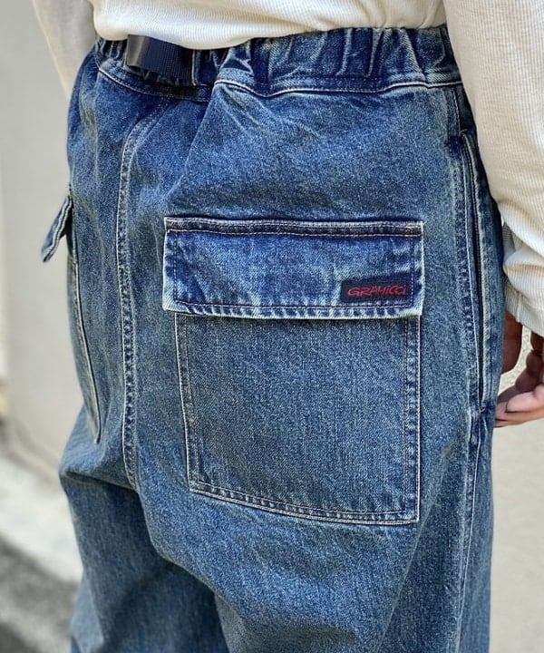 鈴木 悠里さんの「BEAMS WOMEN｜BEAMS PLUS / インディゴ リップストップ ミリタリー 6ポケット パンツ」を使ったコーディネート