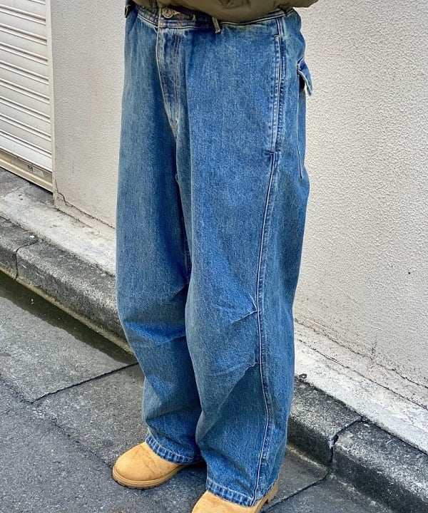 鈴木 悠里さんの「BEAMS WOMEN｜BEAMS PLUS / インディゴ リップストップ ミリタリー 6ポケット パンツ」を使ったコーディネート