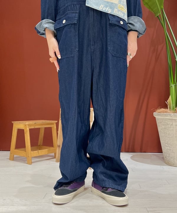 エノモト アミさんの「BEAMS WOMEN｜【別注】DECHO / ダメージ キャップ」を使ったコーディネート