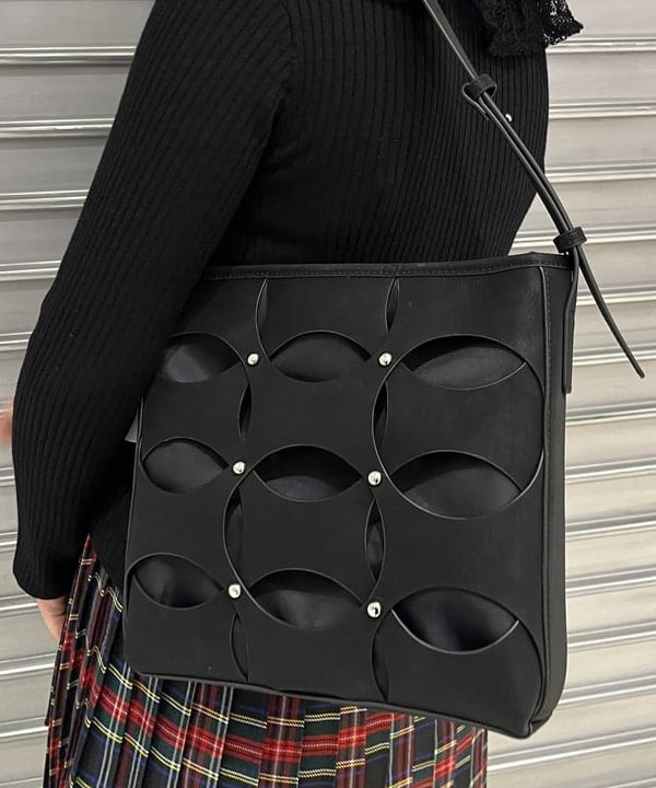 前田 優衣さんの「BEAMS WOMEN｜Ray BEAMS / 2Way コード モチーフ ネックレス」を使ったコーディネート