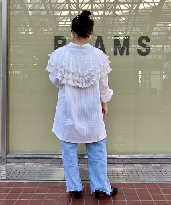 吉田　真実さんの「クリスタル クロス ネックレス」を使ったコーディネート
