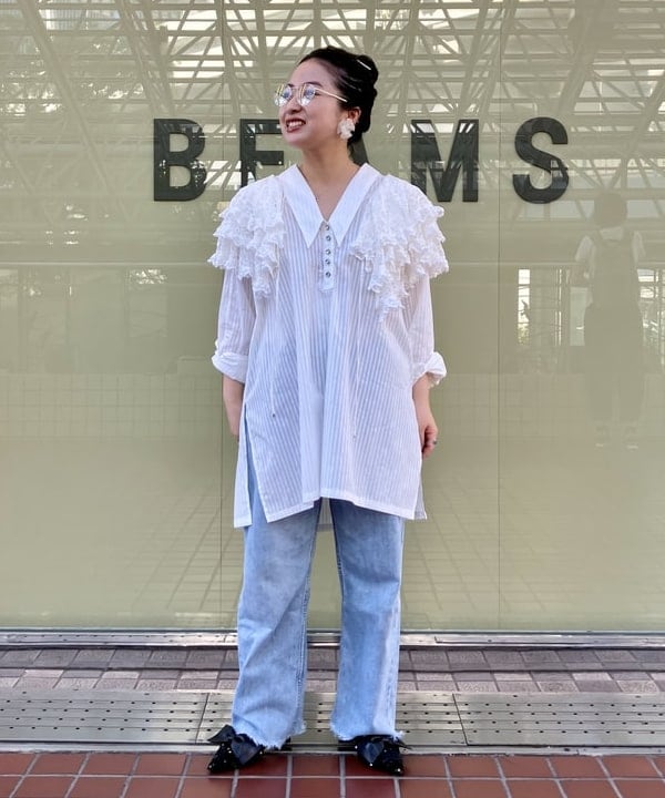 吉田　真実さんの「クリスタル クロス ネックレス」を使ったコーディネート