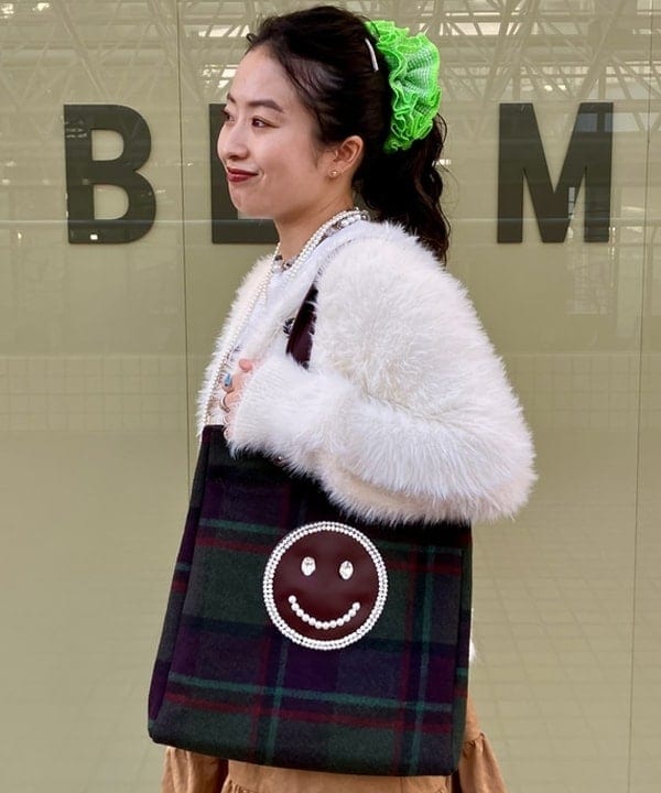 吉田　真実さんの「タフタ キャミ ミニ ワンピース」を使ったコーディネート