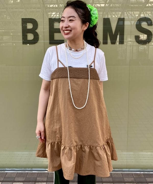 吉田　真実さんの「タフタ キャミ ミニ ワンピース」を使ったコーディネート