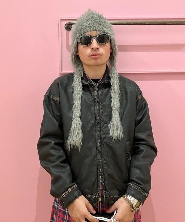 ディクソン 太陽さんの「BEAMS WOMEN｜【別注】SUBU / フェイク ファー サンダル」を使ったコーディネート
