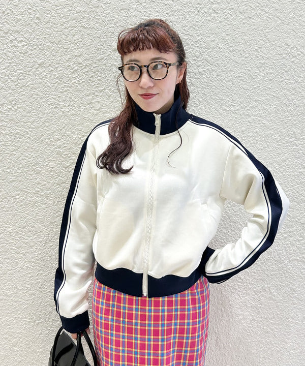 庭野 優紀さんの「noeyedia / メガネ "NE-447" オプティカル」を使ったコーディネート