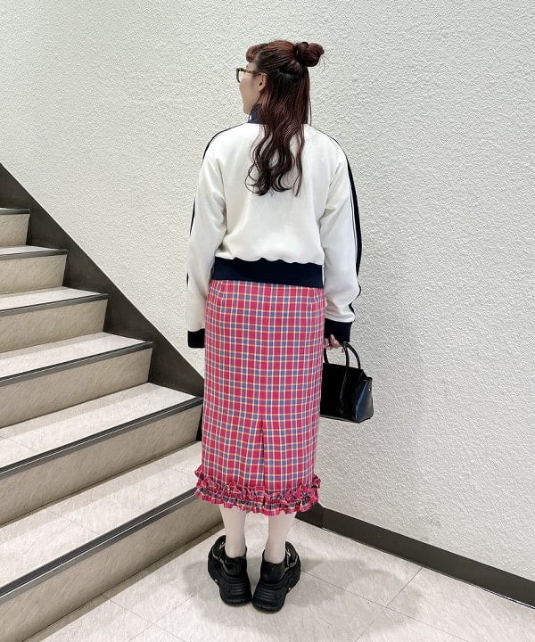 庭野 優紀さんの「noeyedia / メガネ "NE-447" オプティカル」を使ったコーディネート