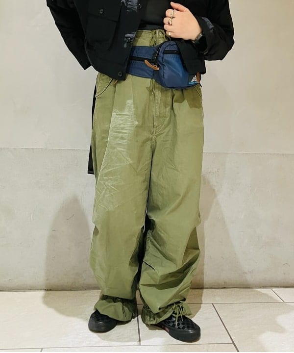 佐藤 歩さんの「BEAMS WOMEN｜BEAMS BOY / US ARMY オーバー パンツ」を使ったコーディネート