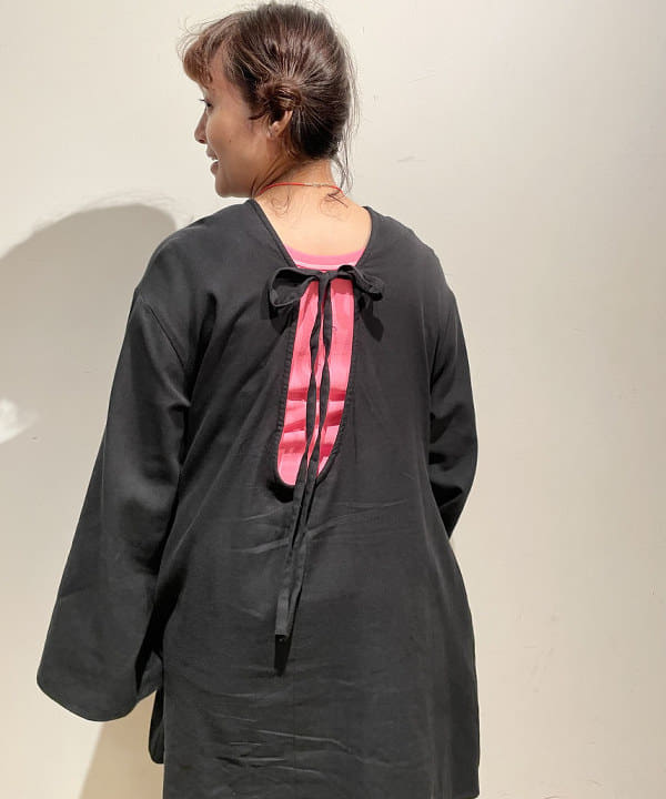 IZUMI MAYUMIさんの「BEAMS WOMEN｜○BOW WOW / 別注 ジャカード フレア パンツ」を使ったコーディネート