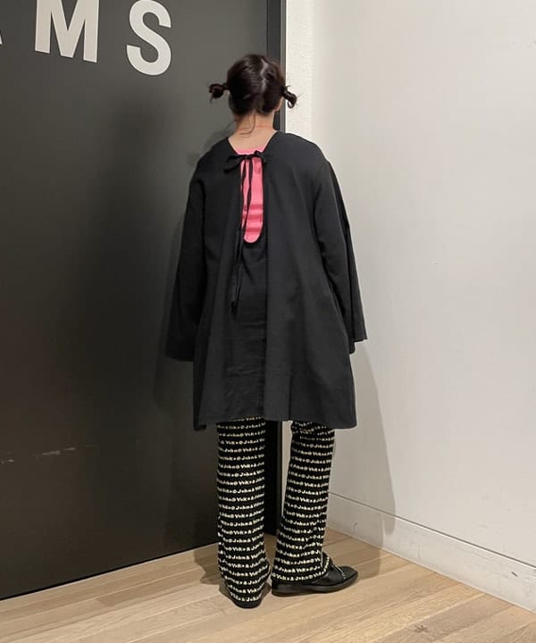 IZUMI MAYUMIさんの「BEAMS WOMEN｜○BOW WOW / 別注 ジャカード フレア パンツ」を使ったコーディネート