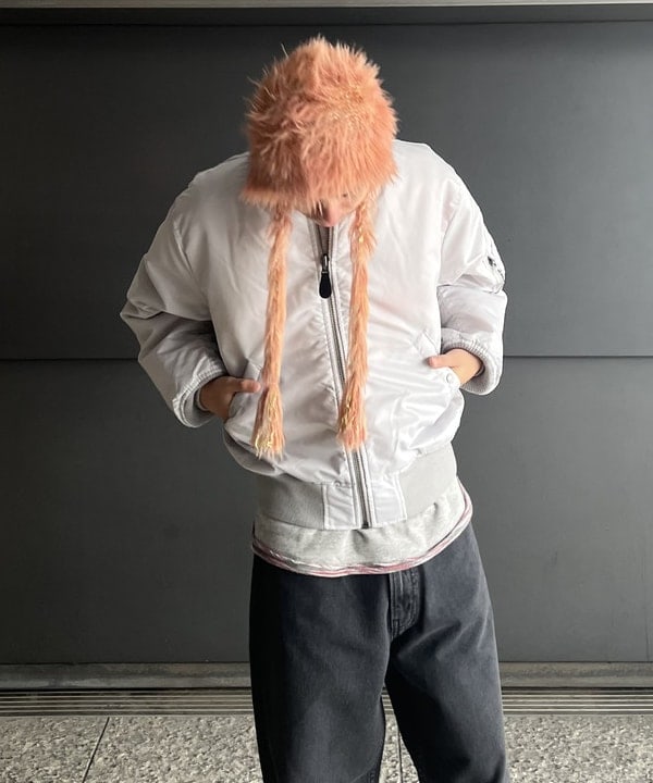 宮越 拓斗さんの「BEAMS WOMEN｜orSlow / 101 DAD'S FIT DENIM PANTS BLACK」を使ったコーディネート
