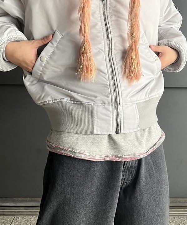 宮越 拓斗さんの「BEAMS WOMEN｜orSlow / 101 DAD'S FIT DENIM PANTS BLACK」を使ったコーディネート