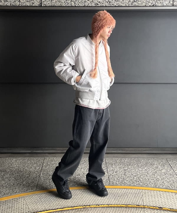 宮越 拓斗さんの「BEAMS WOMEN｜orSlow / 101 DAD'S FIT DENIM PANTS BLACK」を使ったコーディネート