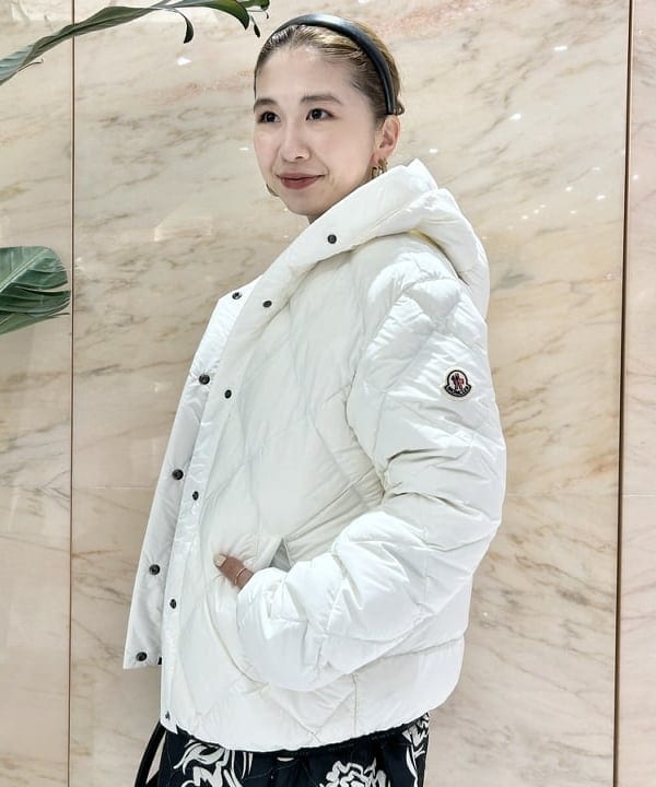 佐藤 美樹さんの「BEAMS WOMEN｜CHRISTIAN VILLA / 別注 フラップ ハンドバッグ.」を使ったコーディネート