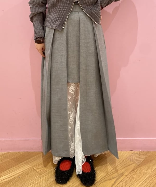 晶さんの「BEAMS WOMEN｜ラメ リブ ジップ ビッグ カラー ニット」を使ったコーディネート