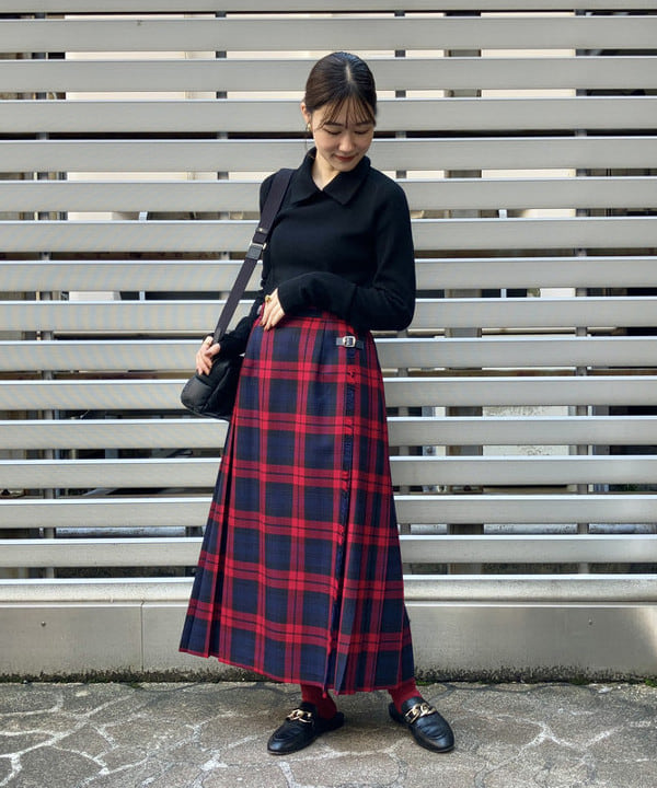 YUIさんの「BEAMS WOMEN｜【別注】O’NEIL OF DUBLIN / ウール イージー ロング チェック キルトスカート」を使ったコーディネート