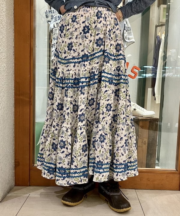 小原 もこさんの「BEAMS WOMEN｜BEAMS BOY / ポリエステル ウール 3ボタン ブレザー」を使ったコーディネート