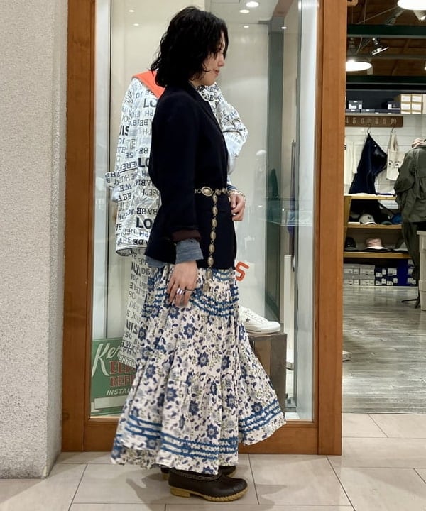 小原 もこさんの「BEAMS WOMEN｜BEAMS BOY / ポリエステル ウール 3ボタン ブレザー」を使ったコーディネート