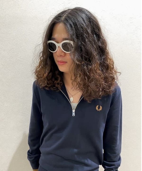 りくっしーさんの「BEAMS WOMEN｜ケン オーバル サングラス」を使ったコーディネート