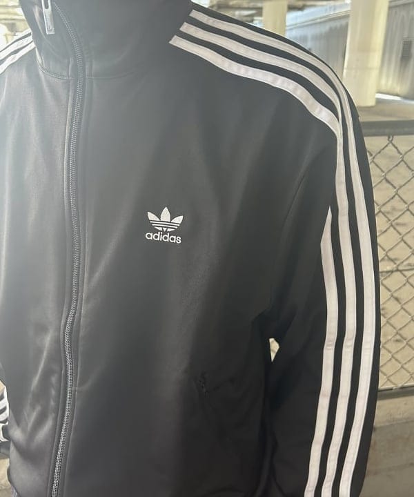 タマイユウトさんの「BEAMS WOMEN｜adidas / アディカラー クラシックス ファイヤーバード トラックトップ」を使ったコーディネート