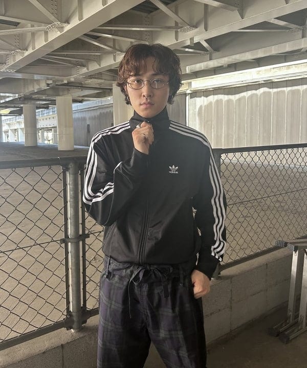 タマイユウトさんの「BEAMS WOMEN｜adidas / アディカラー クラシックス ファイヤーバード トラックトップ」を使ったコーディネート