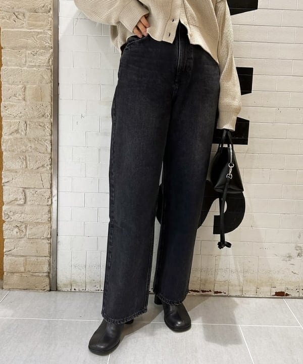 川口 恵さんの「BEAMS WOMEN｜YAHKI / YH-661 クロス ボディ バッグ」を使ったコーディネート