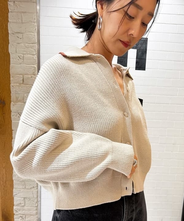 川口 恵さんの「BEAMS WOMEN｜YAHKI / YH-661 クロス ボディ バッグ」を使ったコーディネート