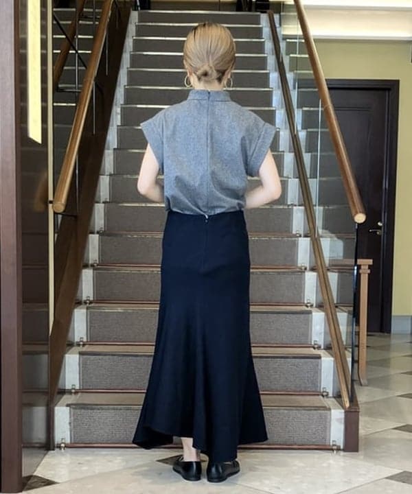 蒲原 捺美さんの「BEAMS WOMEN｜AK+1 / タック ツイル ブラウス」を使ったコーディネート